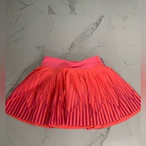Almost new girls Ivivva skirt.